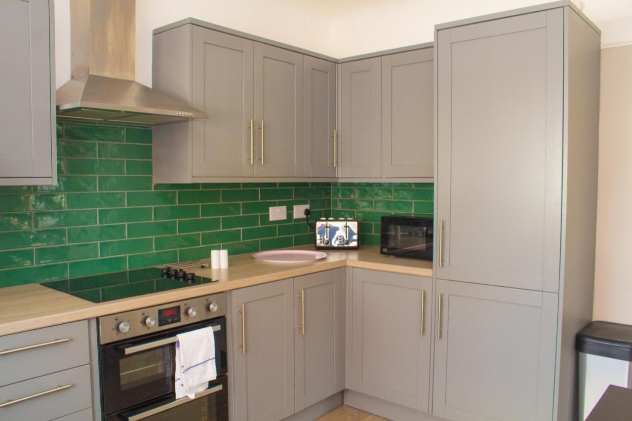 Cosy 3Bed Bungalow In West Kirby, Free Parking Frankby Exterior foto