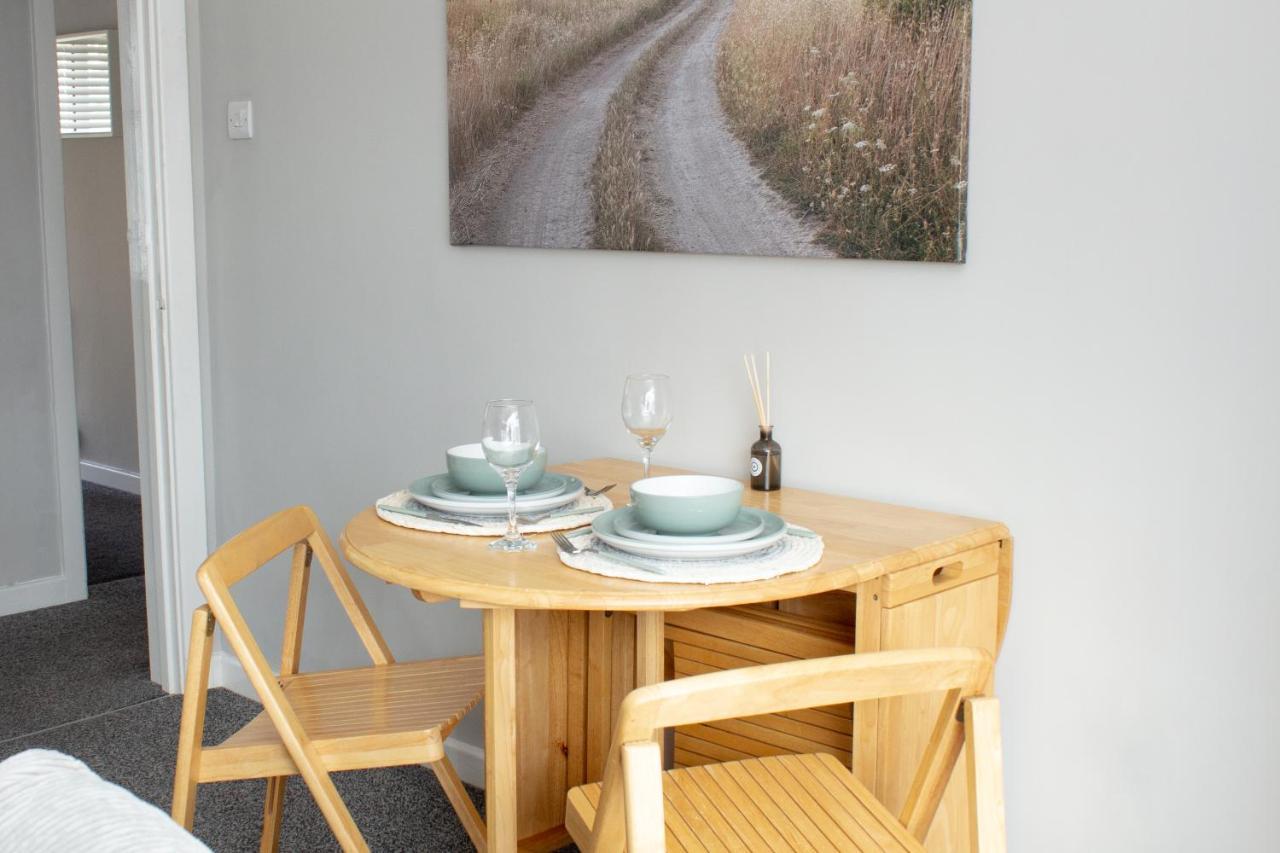 Cosy 3Bed Bungalow In West Kirby, Free Parking Frankby Exterior foto
